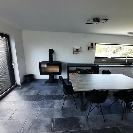 Bungalov Na Brehu Labe S Vlastnim Molem Pardubice Extérieur photo