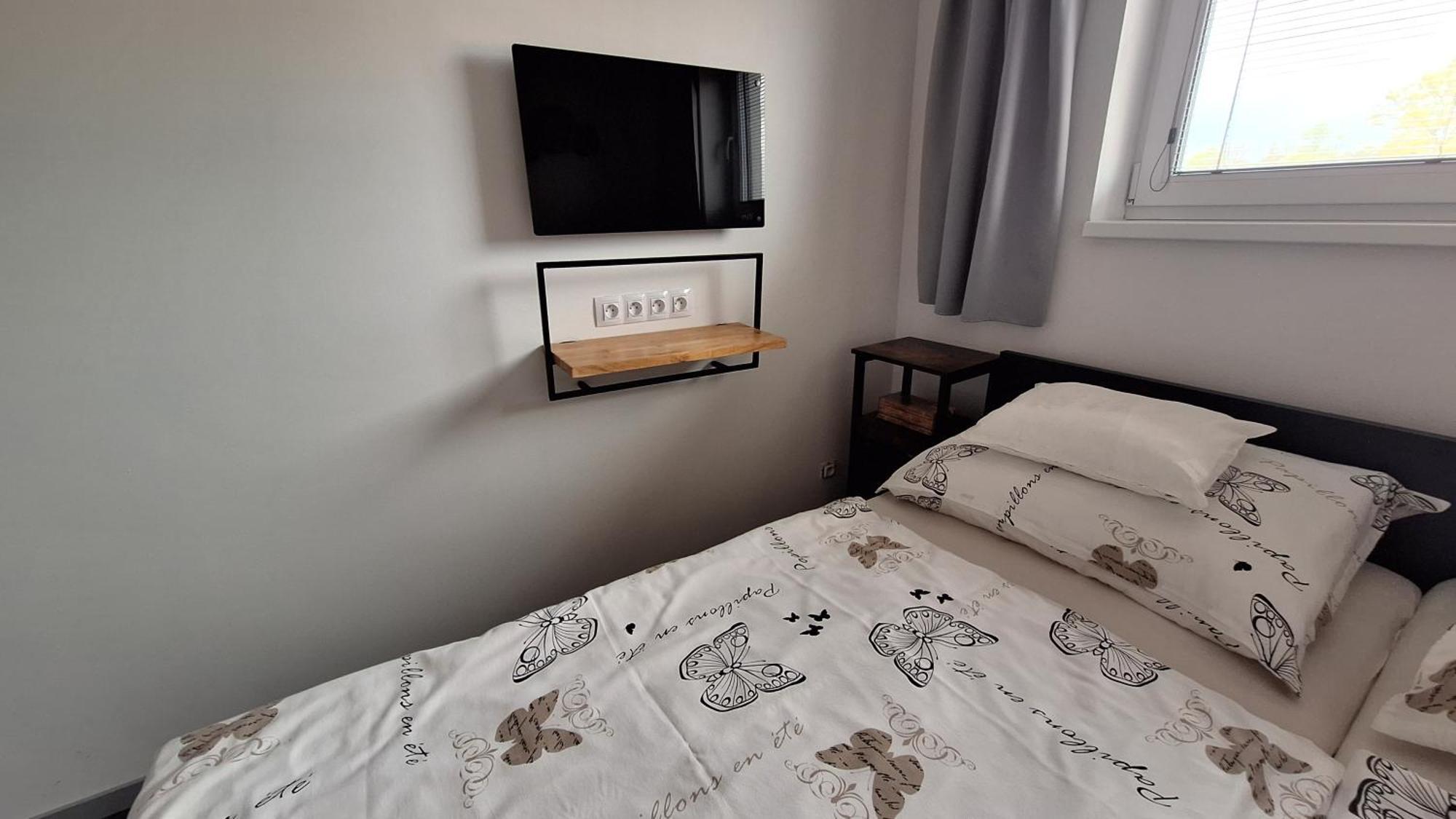 Bungalov Na Brehu Labe S Vlastnim Molem Pardubice Extérieur photo