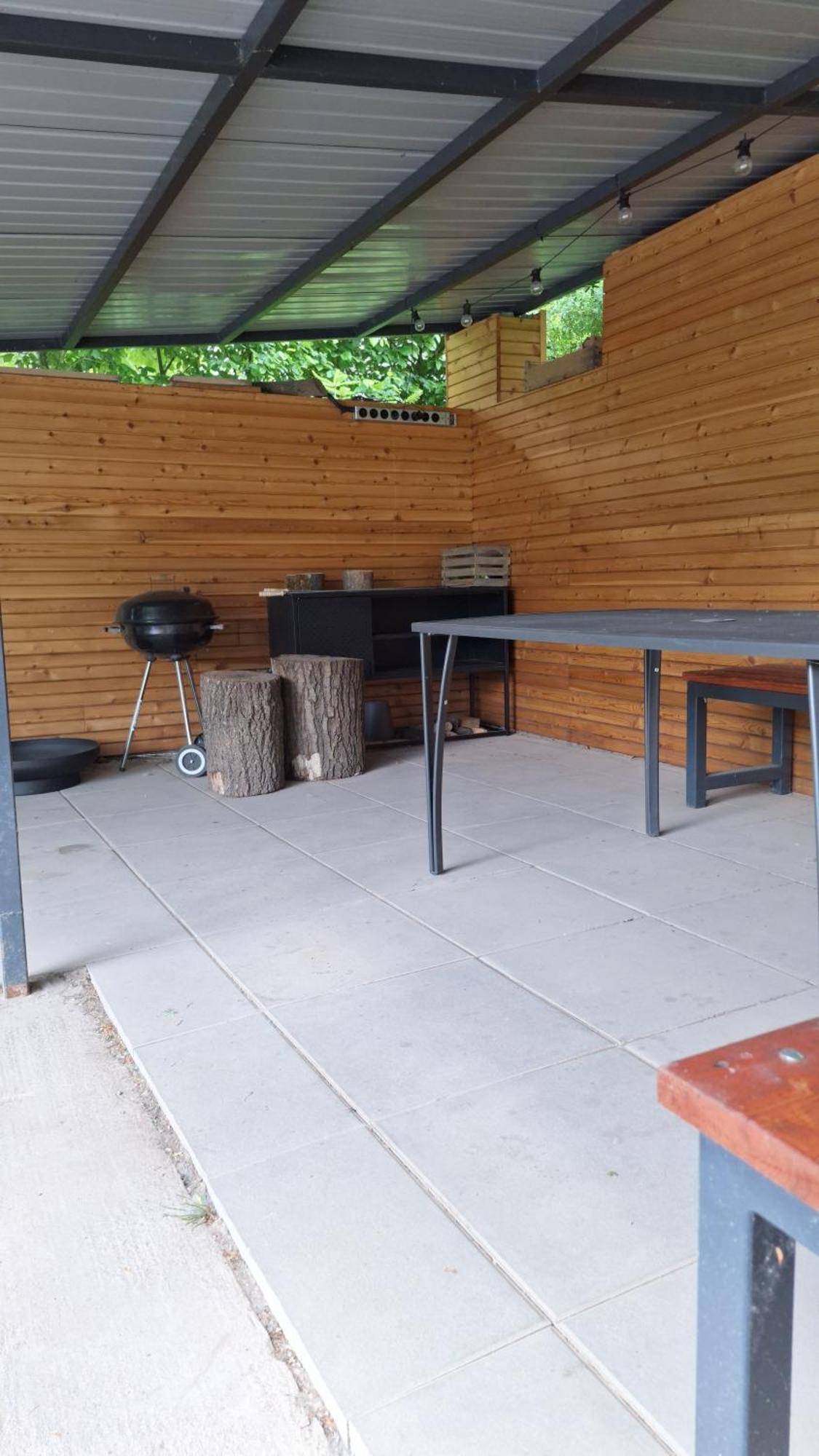 Bungalov Na Brehu Labe S Vlastnim Molem Pardubice Extérieur photo